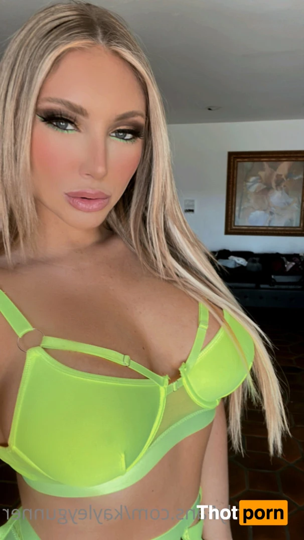 Kayley Gunner 15675337