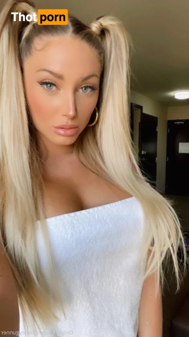 Kayley Gunner 15675688