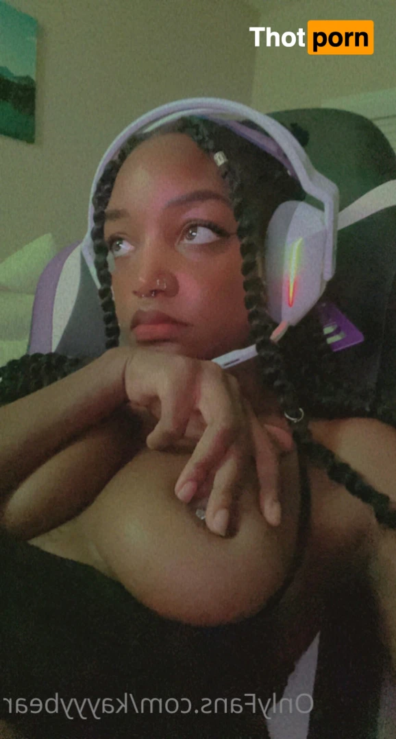 Kay Bear 🐻 15667689