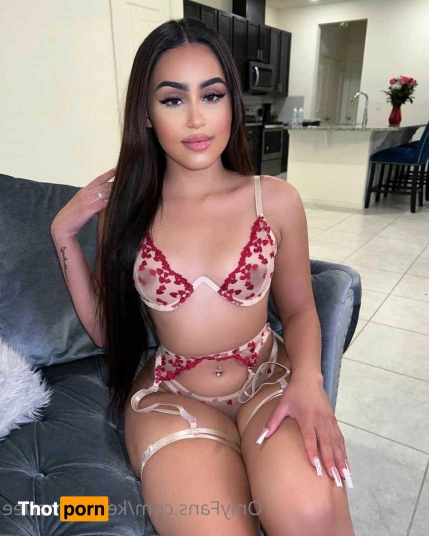 Keishly Savage ✨ 3215821