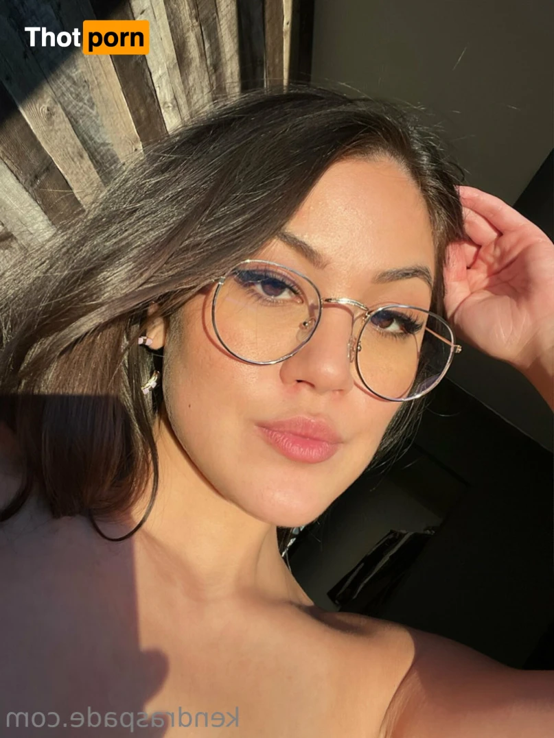 Kendra Spade 15663134