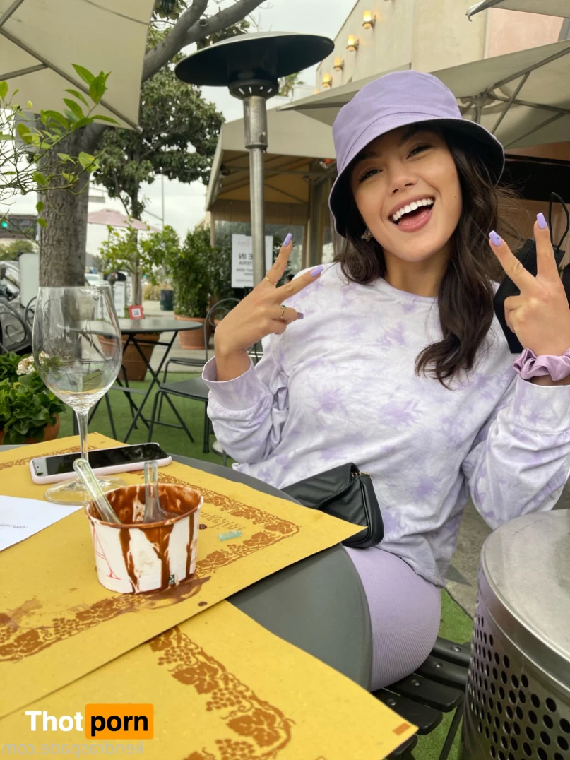 Kendra Spade 15663187