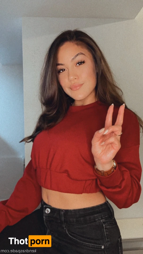 Kendra Spade 15663773