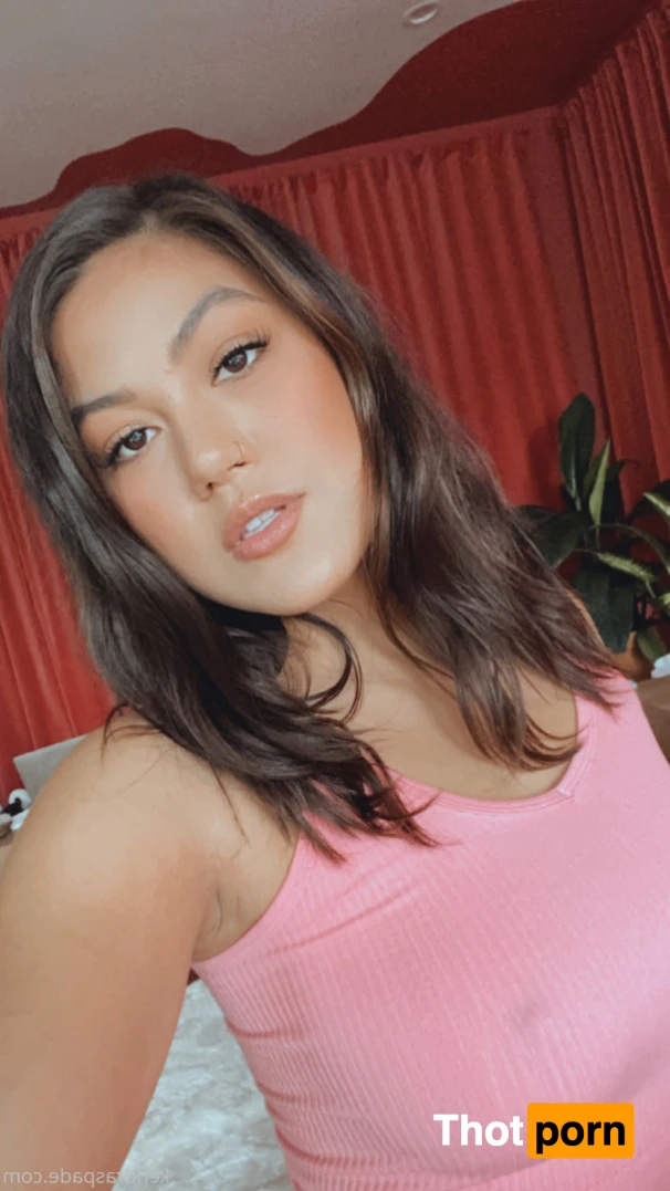 Kendra Spade 15663881