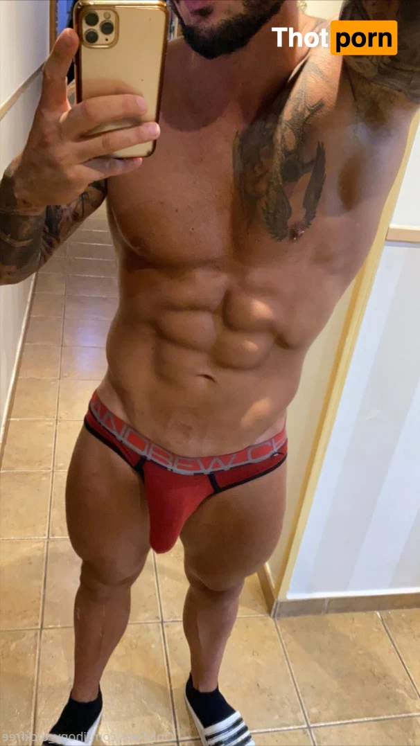 Kevin_boyx69 6274990