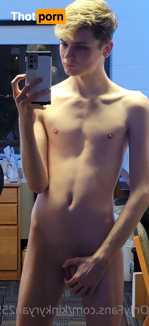 Ryan Snow❄ 9528143