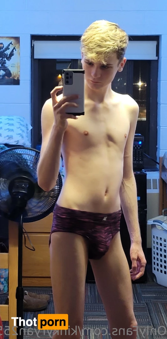 Ryan Snow❄ 9528206