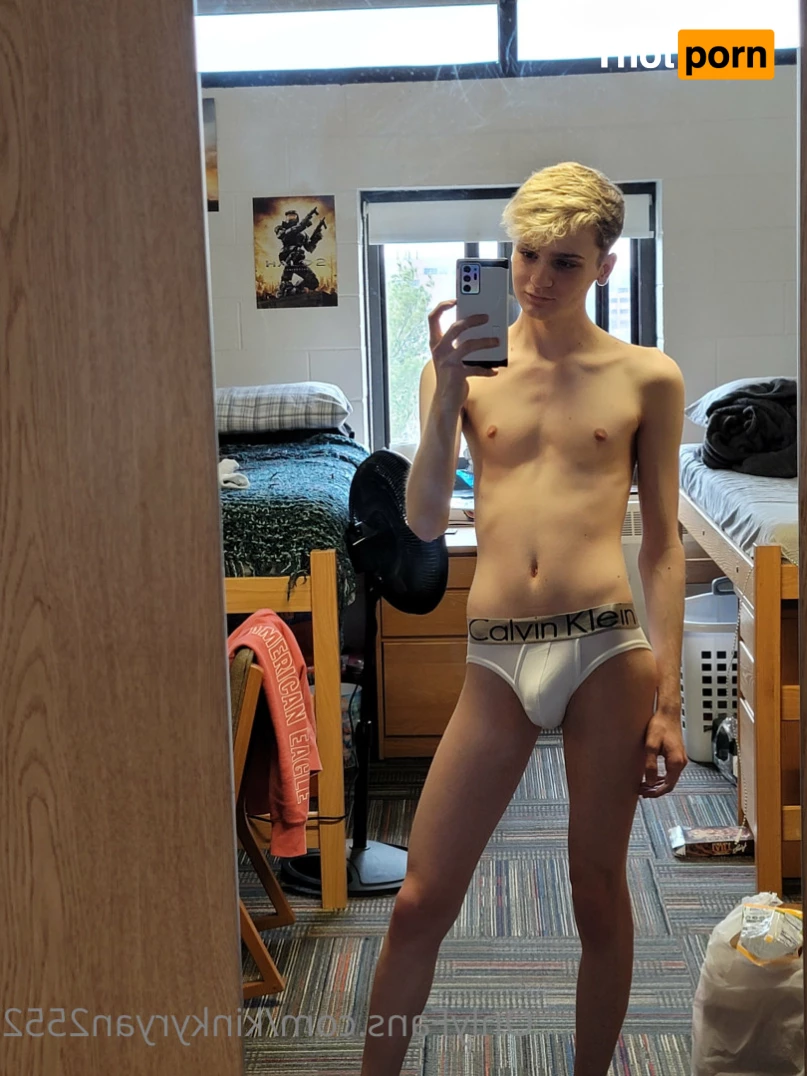 Ryan Snow❄ 9528327