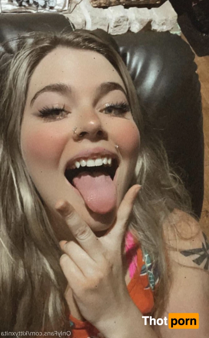 XXX Nudes on Wall 🥵 3222364