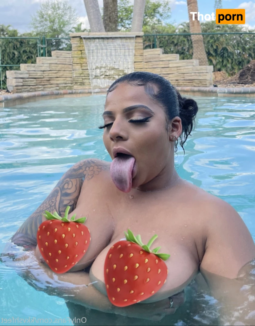 KKVSH FEET 🦶🏼 15631892