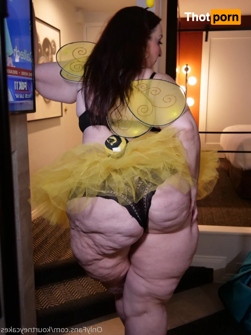 Kourtney Cakes 5891656