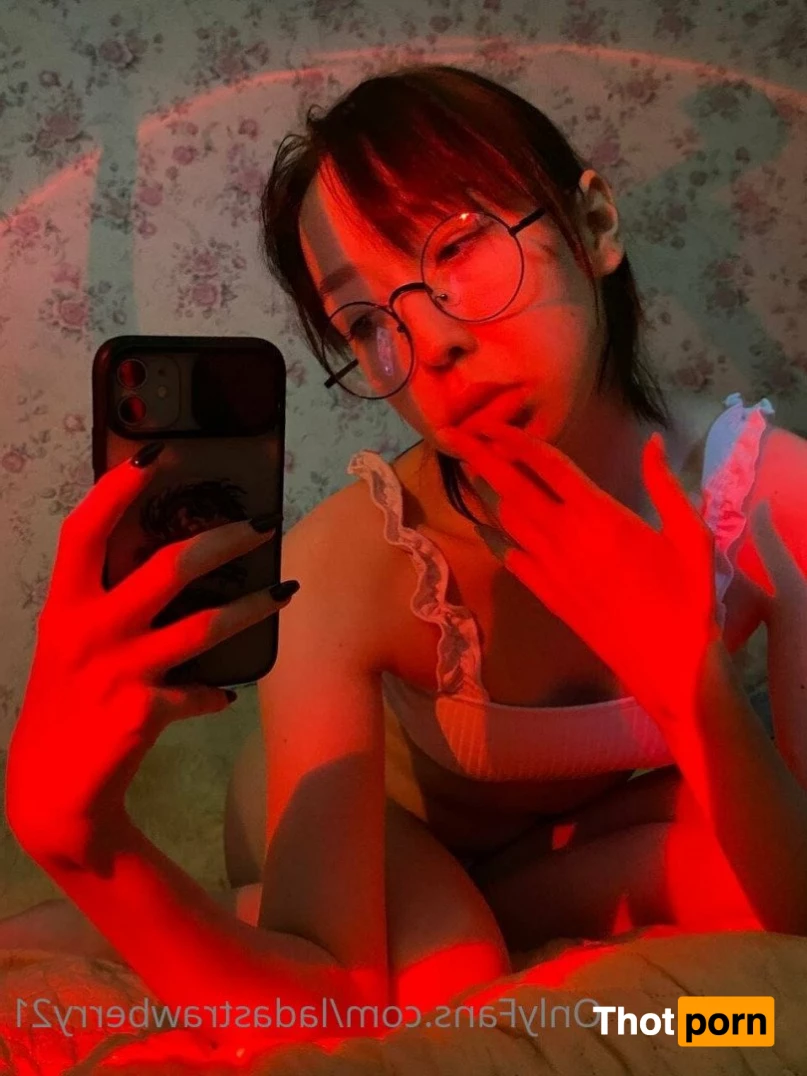 💥🍓 Lada Strawberry 🍓💥 3266615