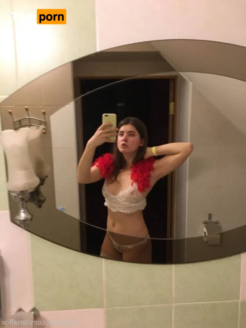 🦊 Lana Fox 🦊 3125875