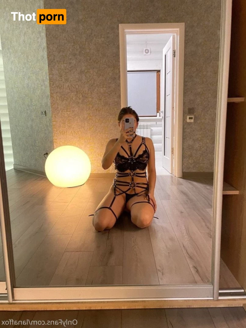 🦊 Lana Fox 🦊 3126180