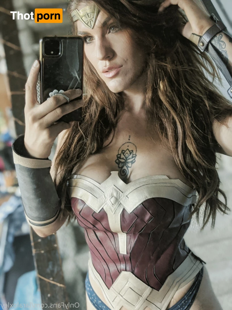 Lara Loxley FREE 6271874