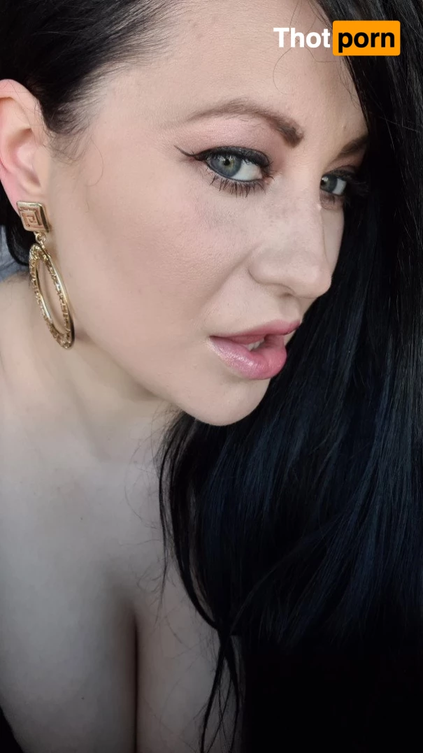 Lara Jade Deene 3123579