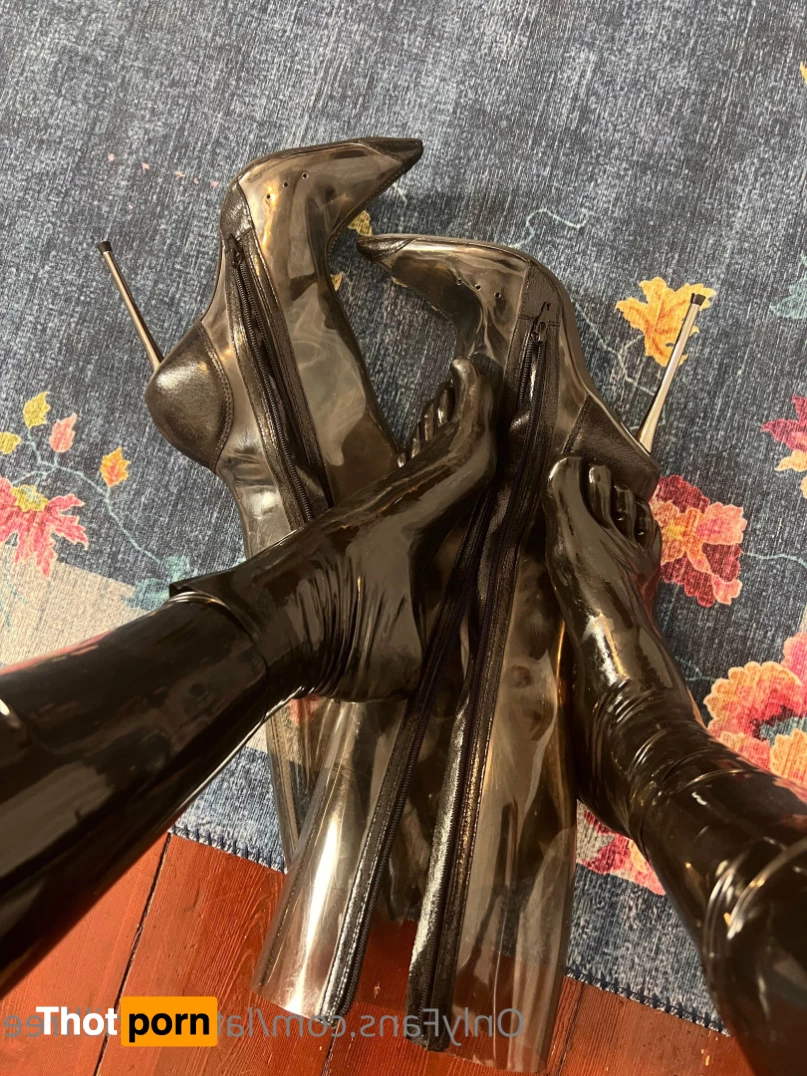 🆓🖤Miss Chill‘s Clips - LATEXnCHILL 9431353