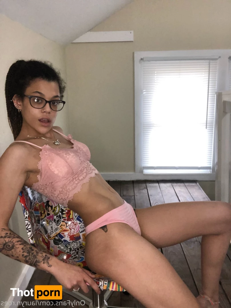 Lauryn Roes🌹 5824323