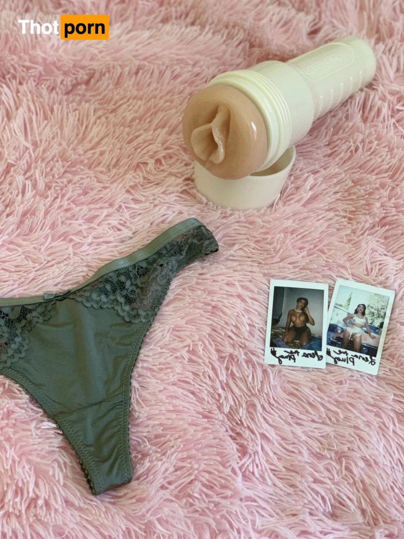 LenaThePlug 15234260