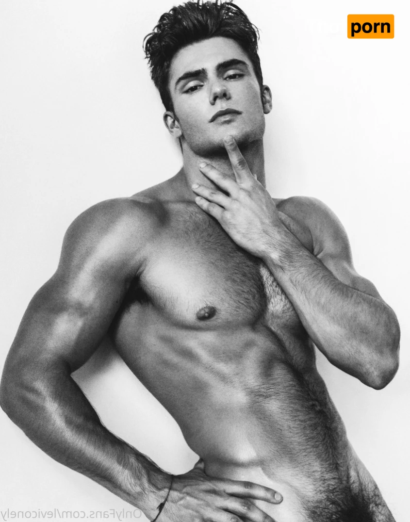 Levi Conely 15233838