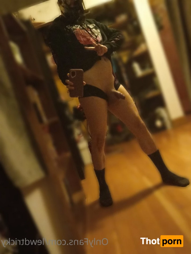 ~ T R I C K Y ~ 3211473