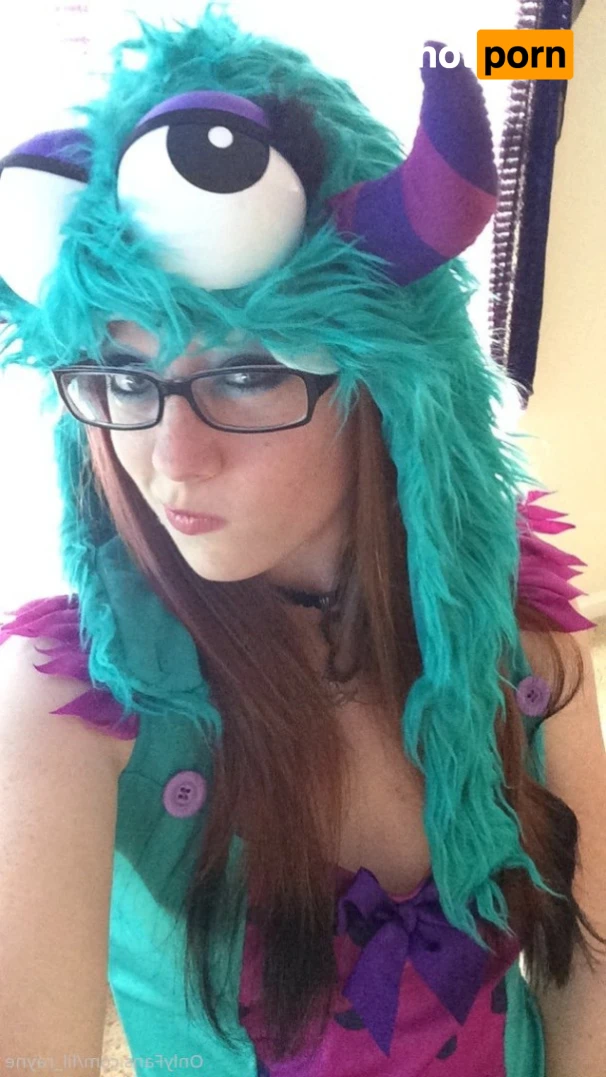 Naughty Lil Redhead 🔥 15107370