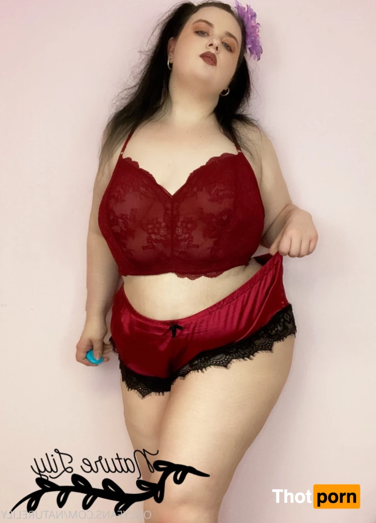 Lila Nephele☀️ 5817627