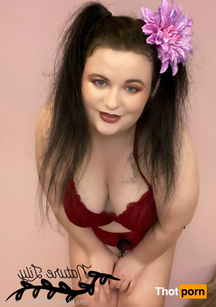 Lila Nephele☀️ 5817774