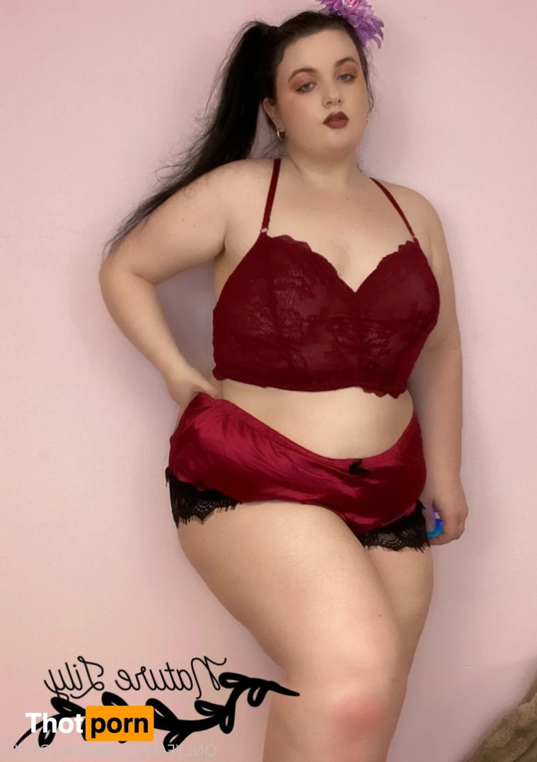 Lila Nephele☀️ 5817866