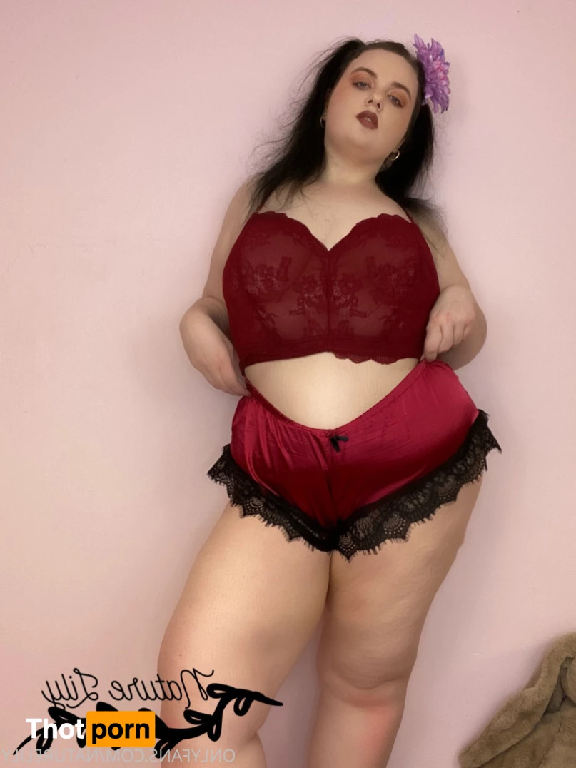 Lila Nephele☀️ 5817875