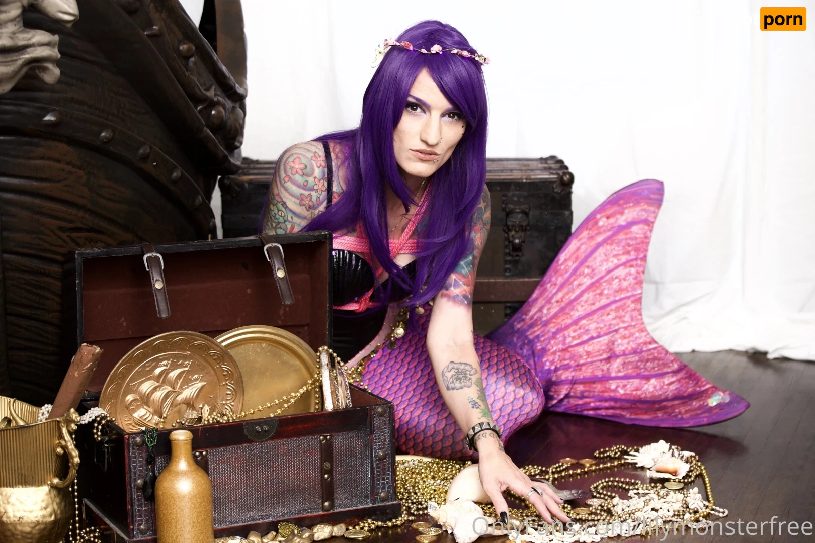 Lily Monster FREE 16573537