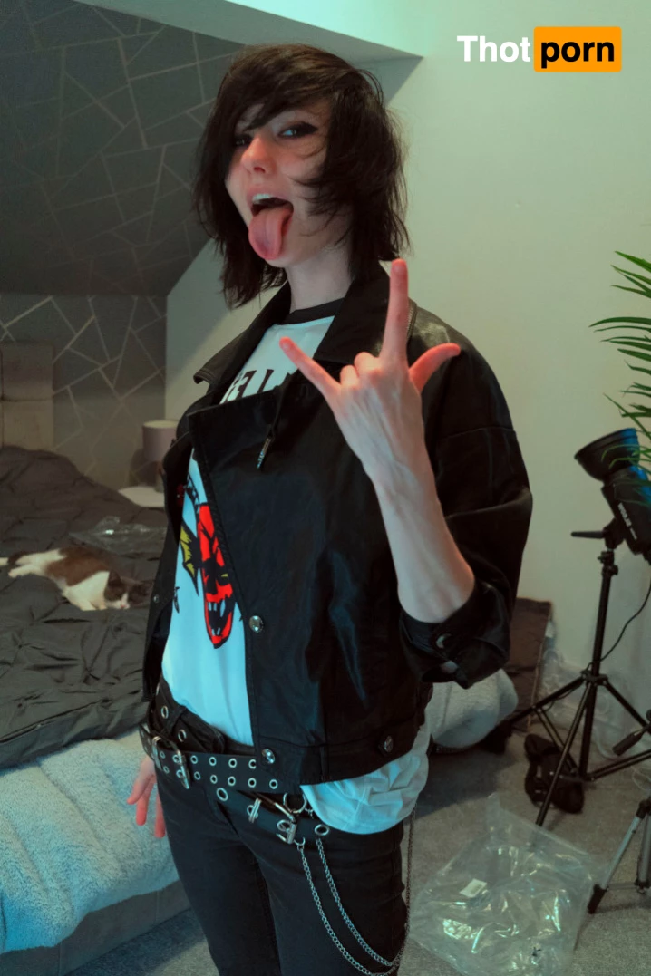 little_emo_kitten 6009151