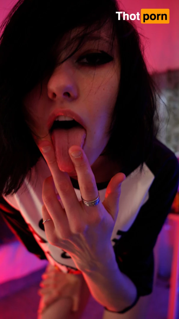 little_emo_kitten 6009318