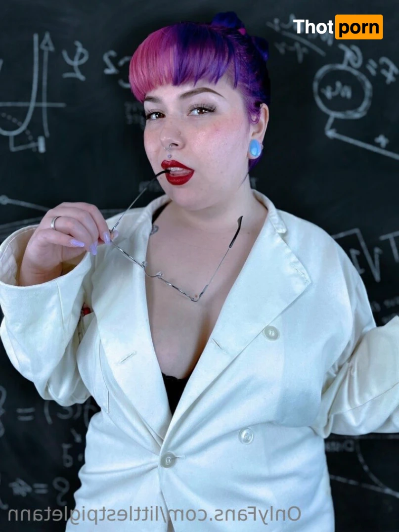 littlestpigletann 💜 14981886