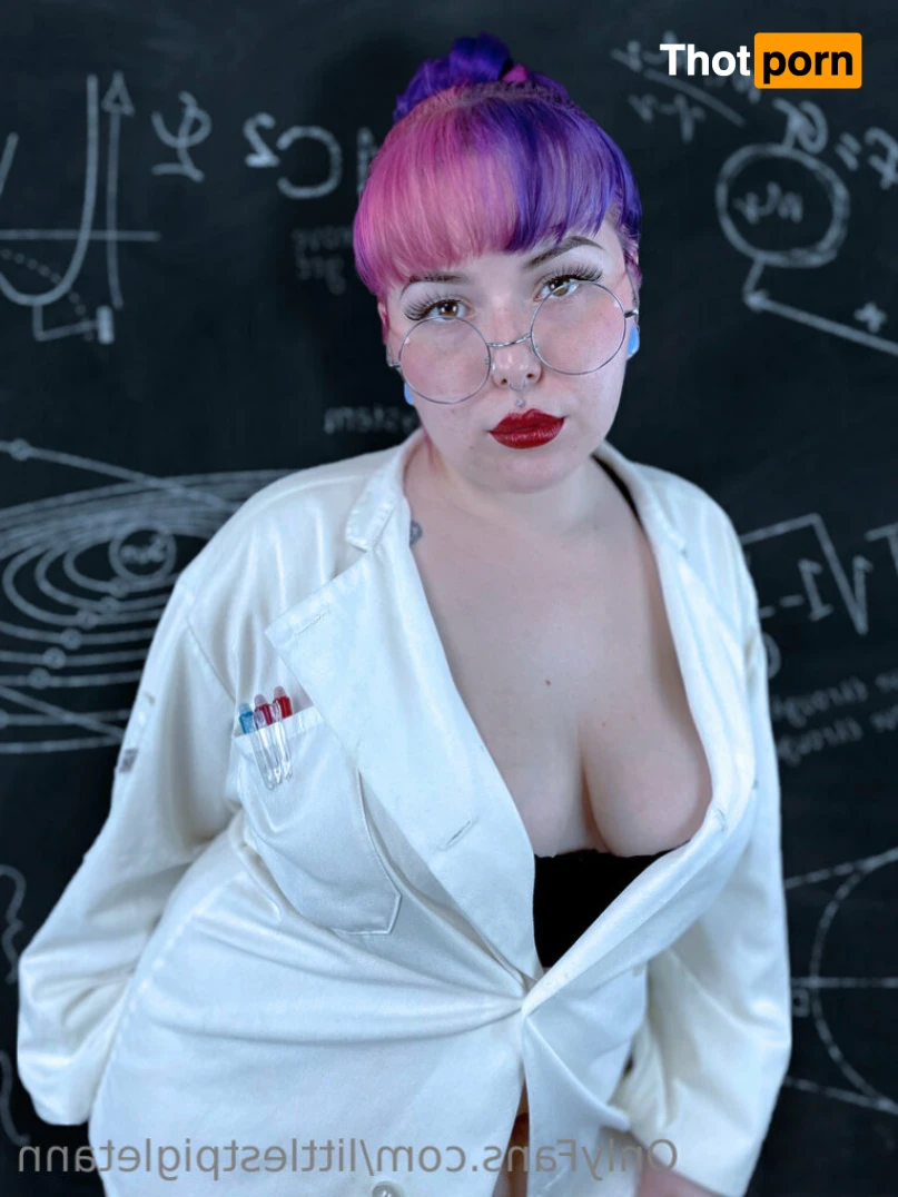 littlestpigletann 💜 14982401