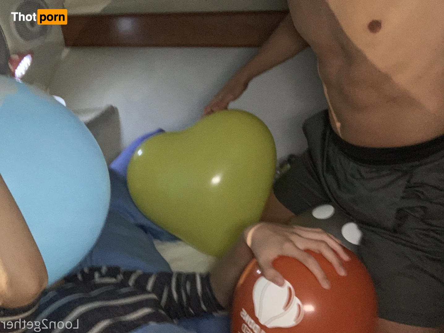 Looner Couple 3052054