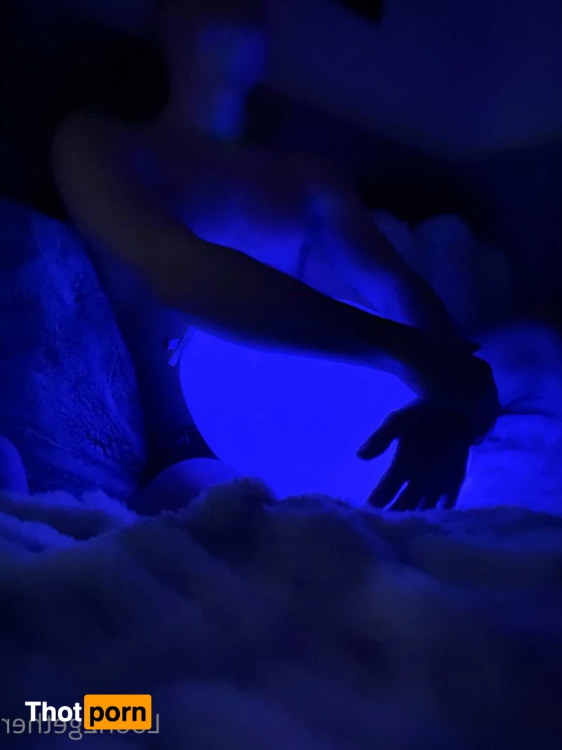 Looner Couple 3052134