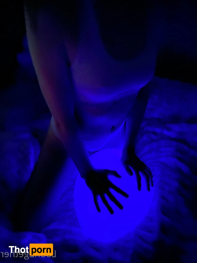 Looner Couple 3052240