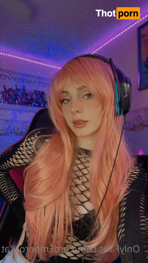 Kat 🌸 ONLINE NOW 🟢 5873058