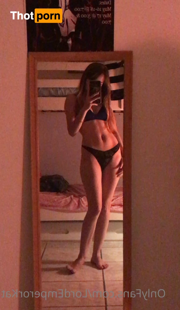 Kat 🌸 ONLINE NOW 🟢 5873308