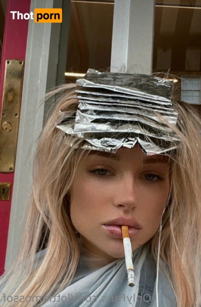 Lottie Moss 14934224