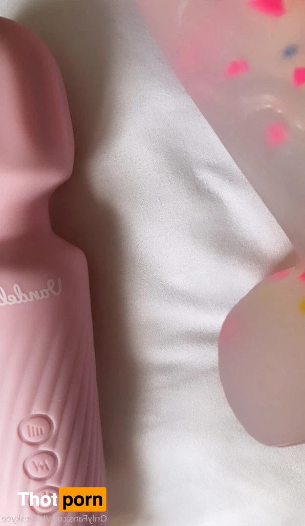 Get lost in my world 🧚🏻🦋 🧜🏻‍♀️ 🏝🌙🪐💫 3155885