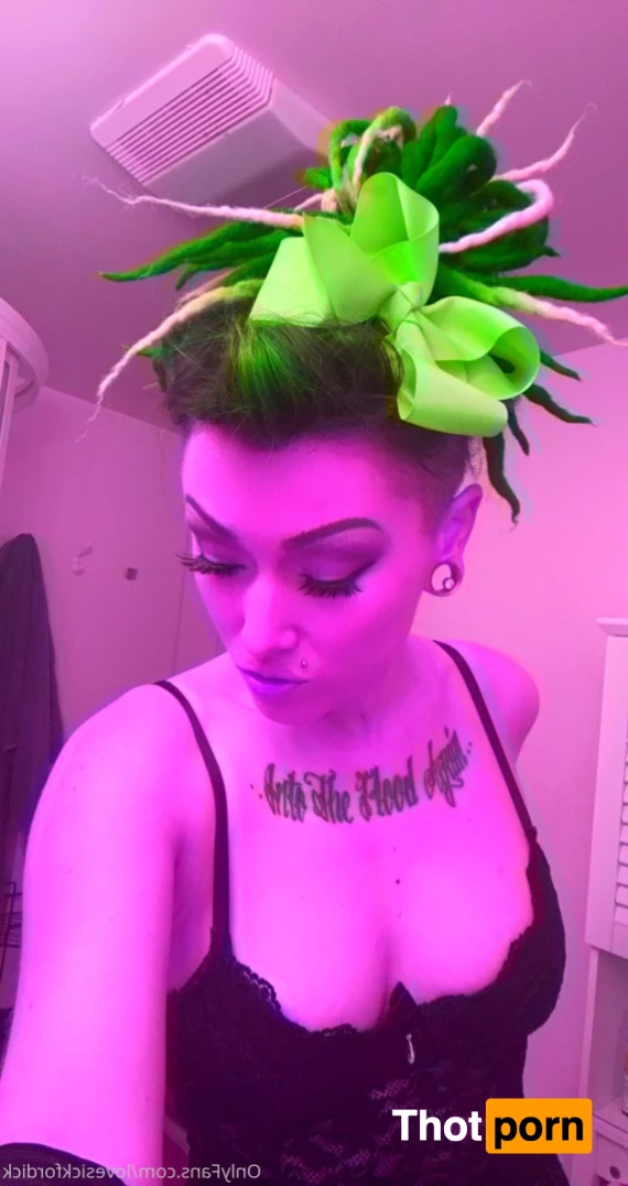 Roxie Lovesick 6231382