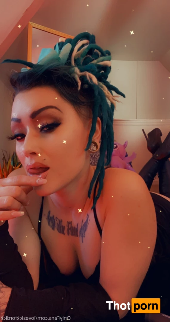 Roxie Lovesick 6231453