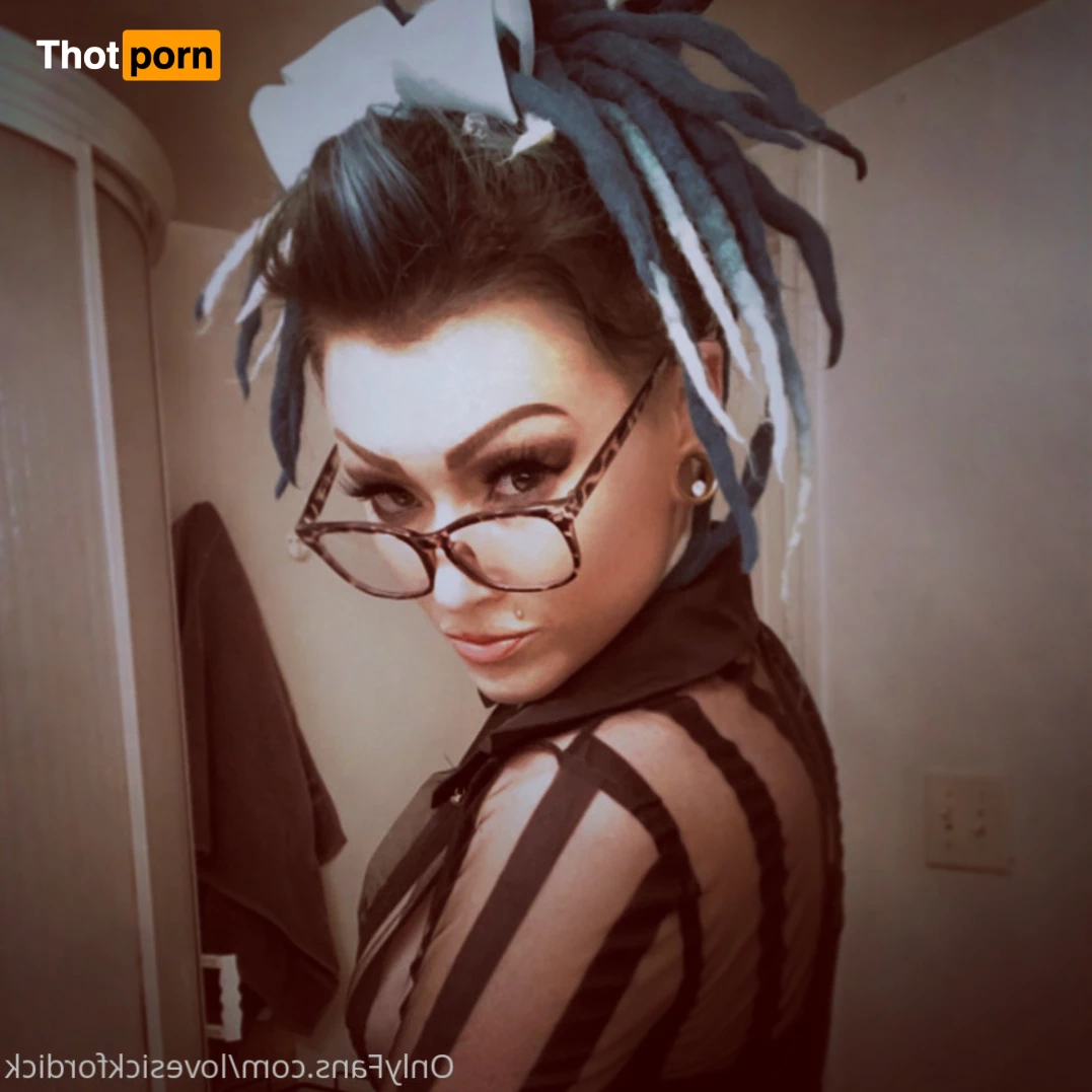 Roxie Lovesick 6231471