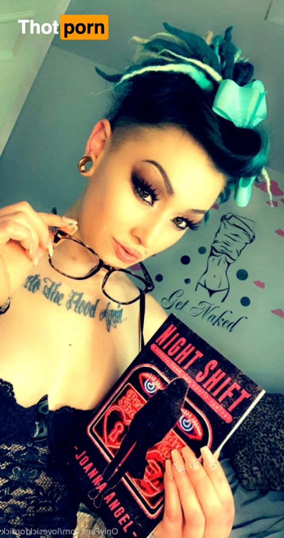 Roxie Lovesick 6231497