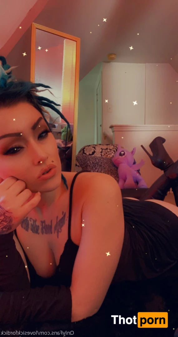 Roxie Lovesick 6231532