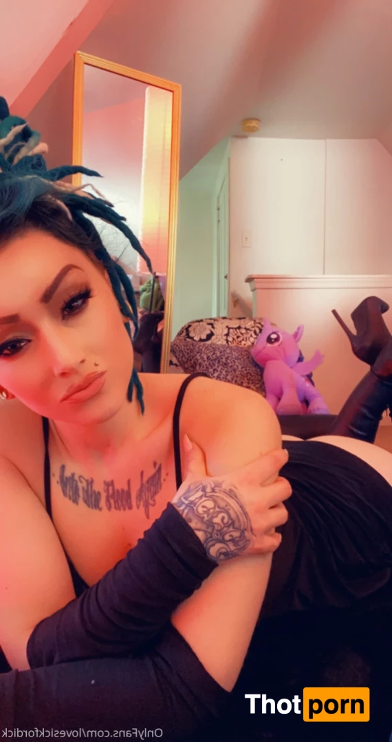 Roxie Lovesick 6231548