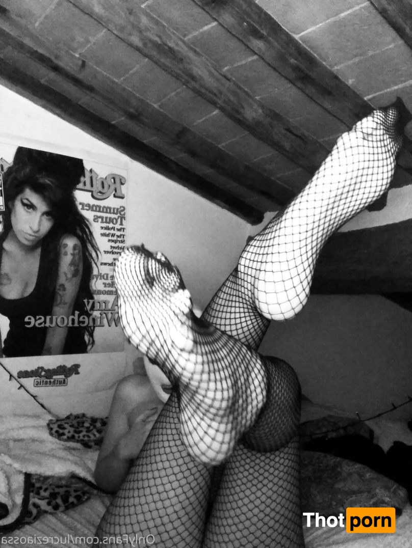 Lucrezia Bones 5996273