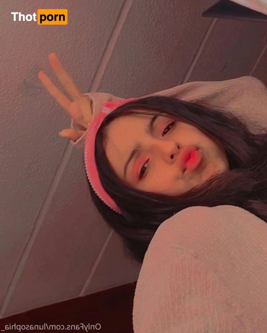 Luna Sophia 14796911